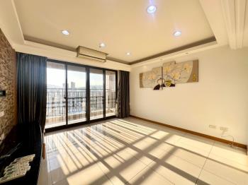 捷運家境高樓景觀四房車位