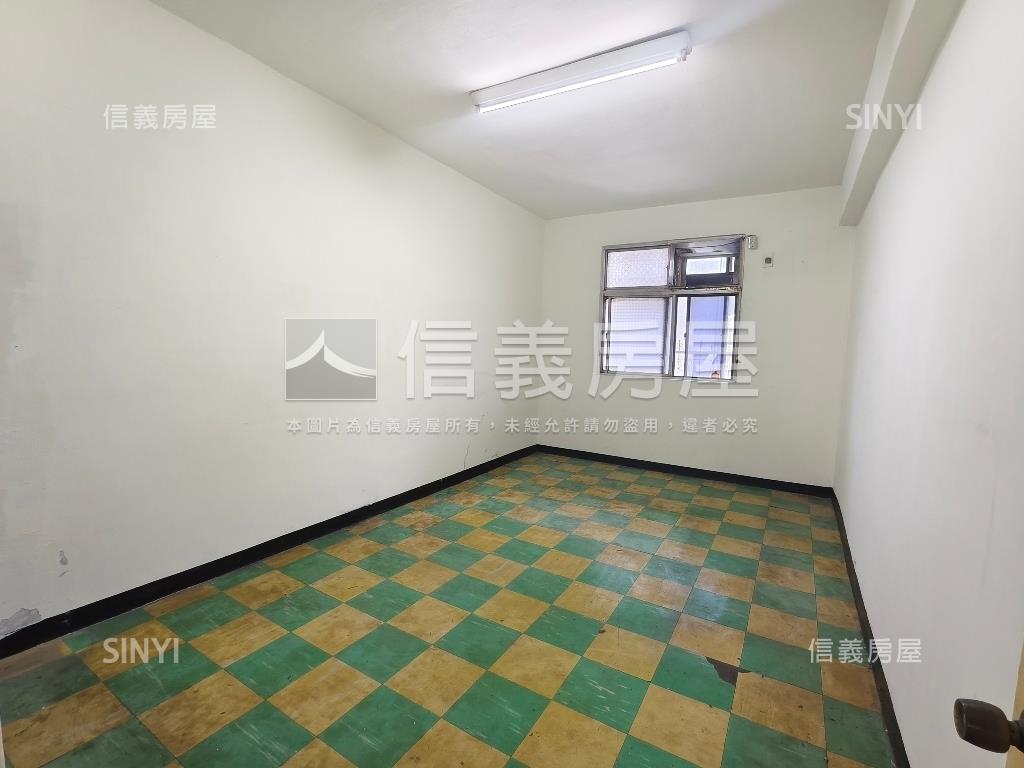 近捷運公園三房大空間房屋室內格局與周邊環境