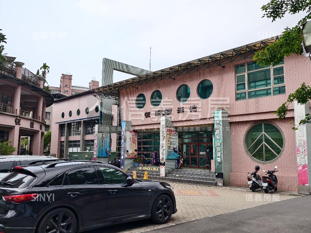 近捷運公園三房大空間房屋室內格局與周邊環境