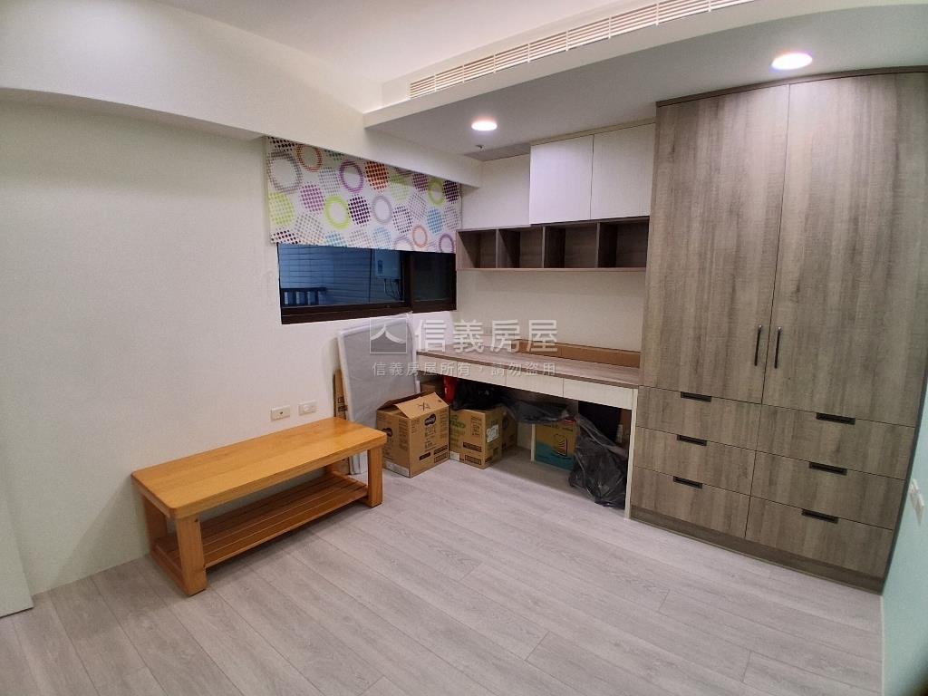 興之居兩房車位房屋室內格局與周邊環境