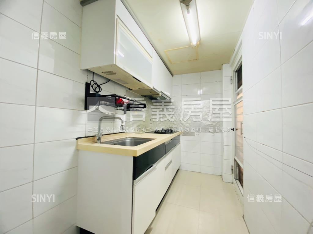 羅浮花園皇者降臨雙車位房屋室內格局與周邊環境