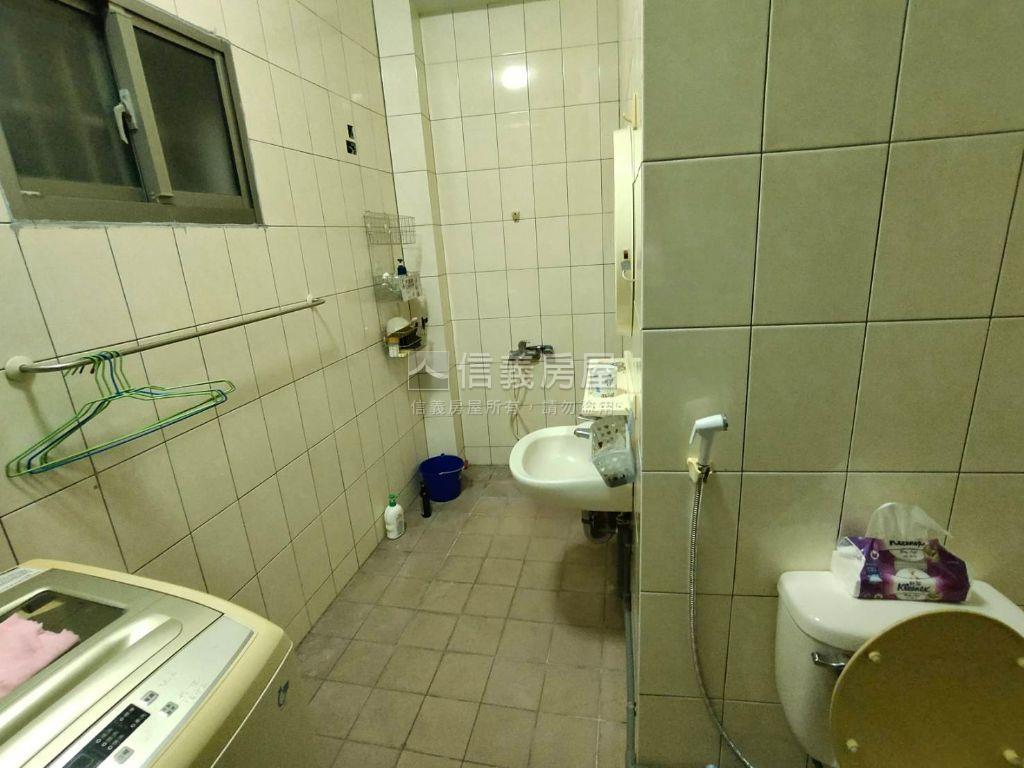 永康街熱鬧多用途金店面房屋室內格局與周邊環境