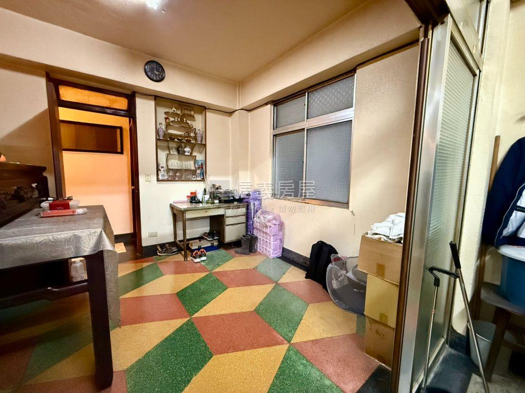 東門市場傳家金山店面房屋室內格局與周邊環境