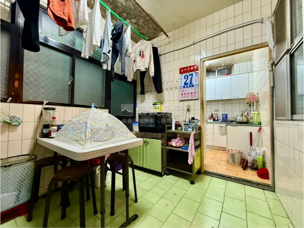 東門市場傳家金山店面房屋室內格局與周邊環境