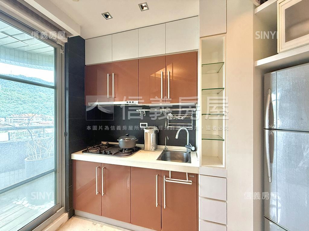 香榭面山景高樓質感裝潢房屋室內格局與周邊環境