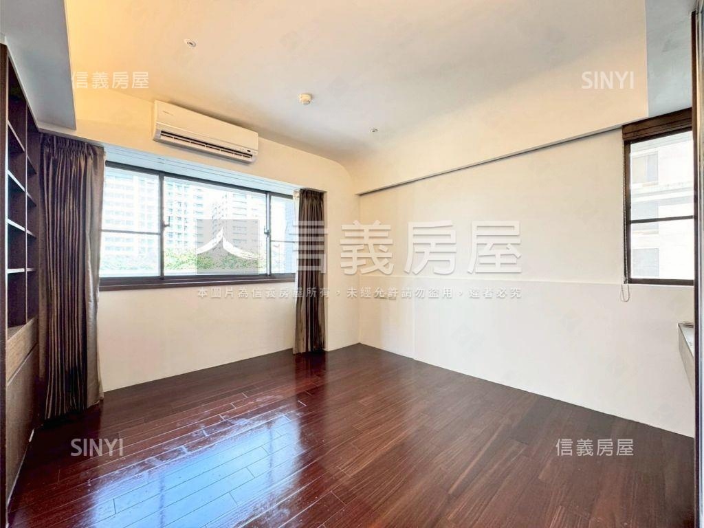 極光琉璃大戶三車位房屋室內格局與周邊環境