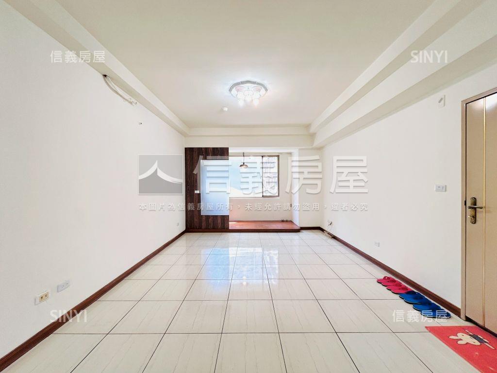 昇捷荷堂４房車位房屋室內格局與周邊環境