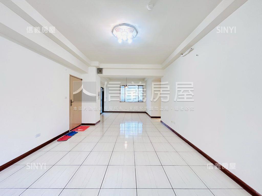 昇捷荷堂４房車位房屋室內格局與周邊環境