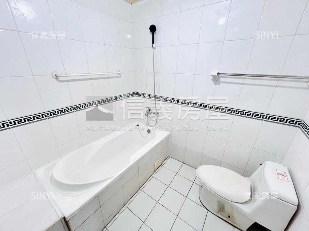 昇捷荷堂４房車位房屋室內格局與周邊環境