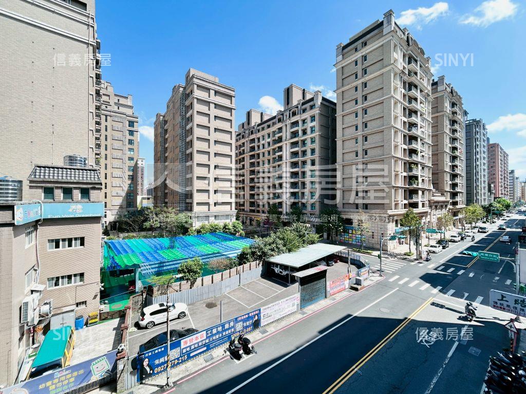 昇捷荷堂４房車位房屋室內格局與周邊環境