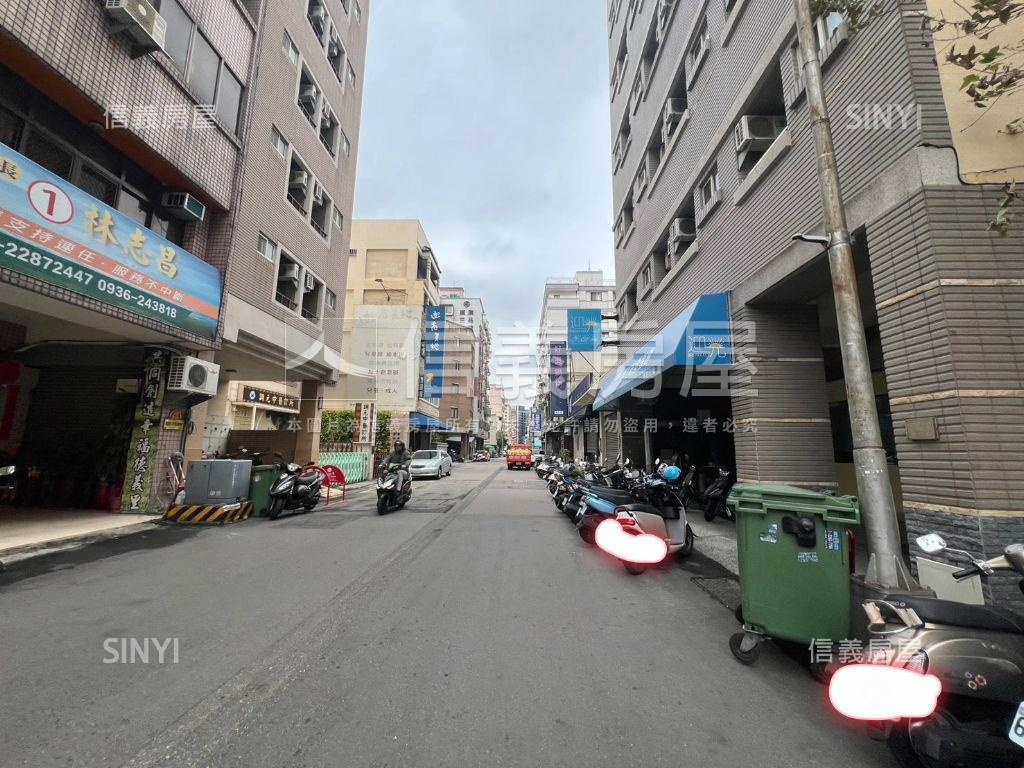 興大苑採光露台平車美三房房屋室內格局與周邊環境