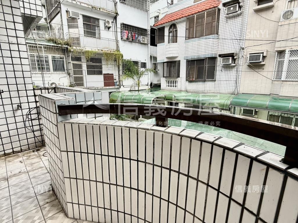 近１４期潭子大地坪透天房屋室內格局與周邊環境