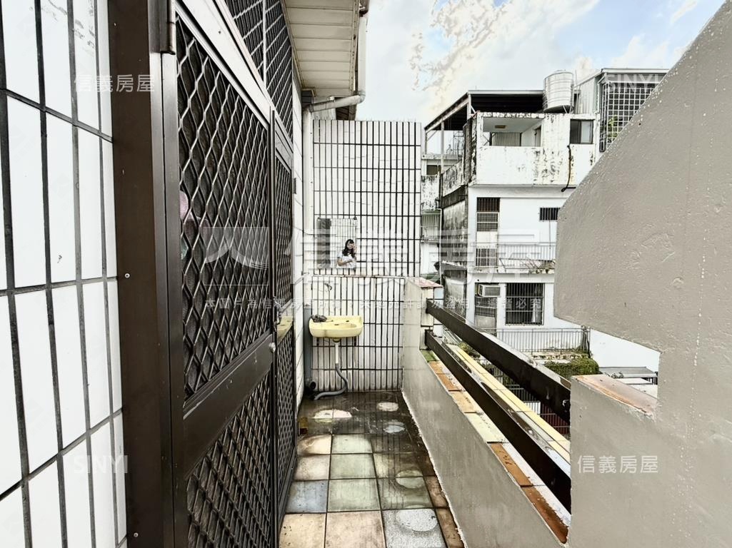 近１４期潭子大地坪透天房屋室內格局與周邊環境