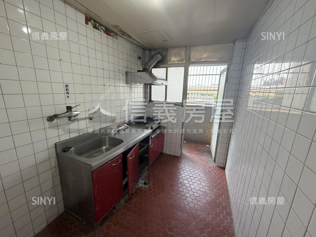 重劃區近學校三房美宅房屋室內格局與周邊環境