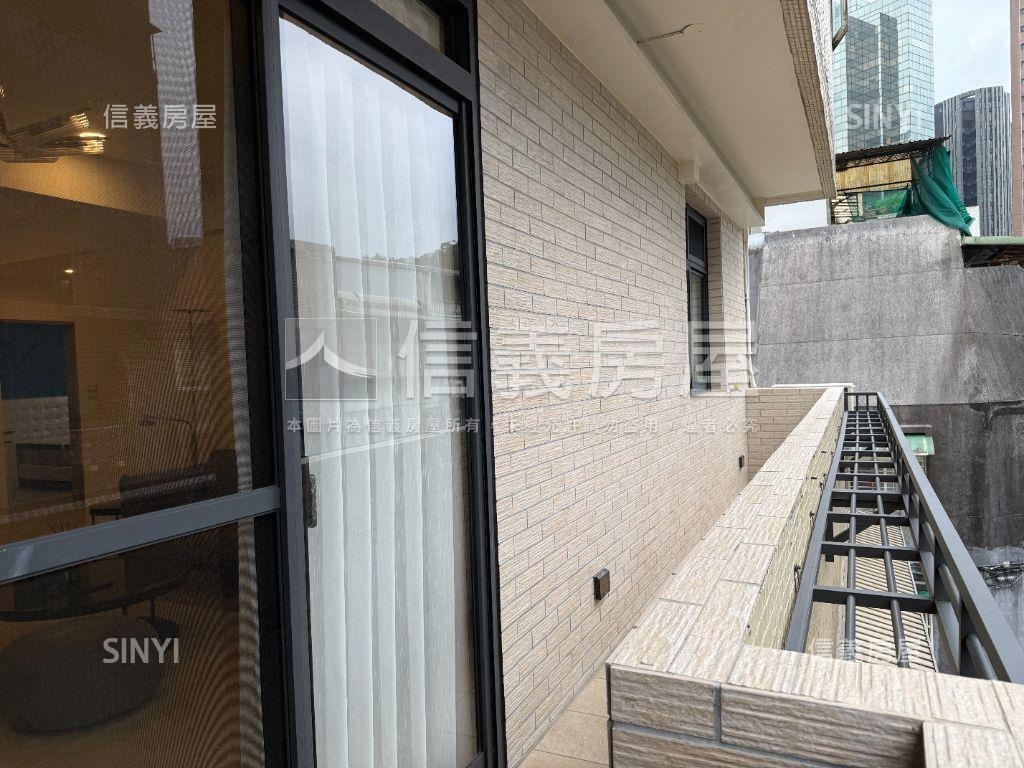 面信義計劃首排美妝都更宅房屋室內格局與周邊環境