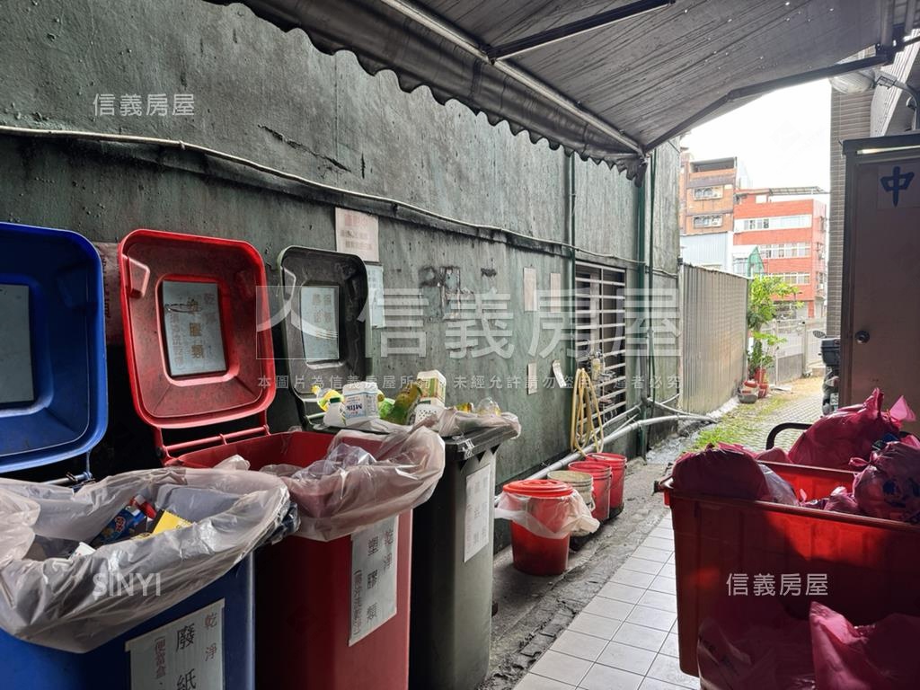 華鎮精美裝潢房屋室內格局與周邊環境