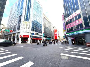 近未來雙子星●可營登純辦