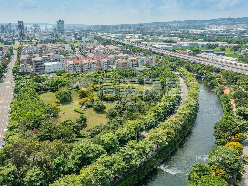 【誠售】秋紅谷台中帝寶房屋室內格局與周邊環境