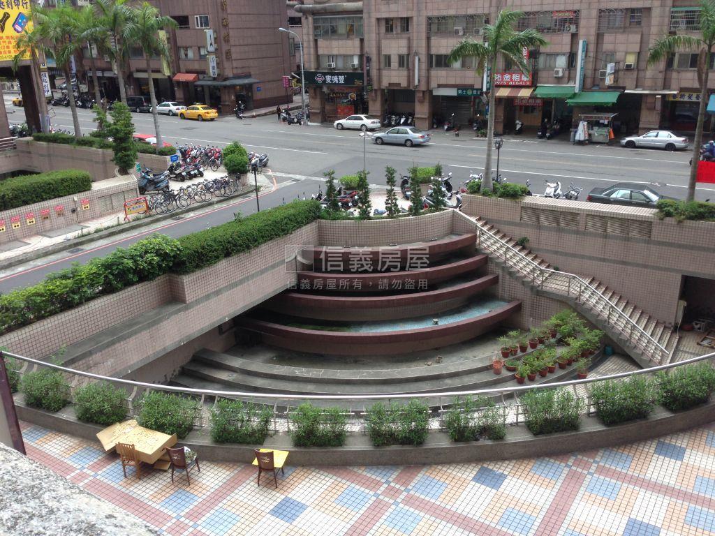 ★南區樓中樓視野美宅房屋室內格局與周邊環境