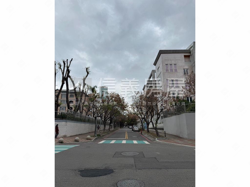 再降！聚富朗朗。三房平車房屋室內格局與周邊環境