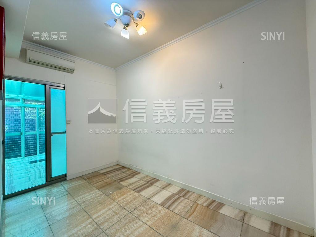 陽光靜巷一樓門前方便停車房屋室內格局與周邊環境