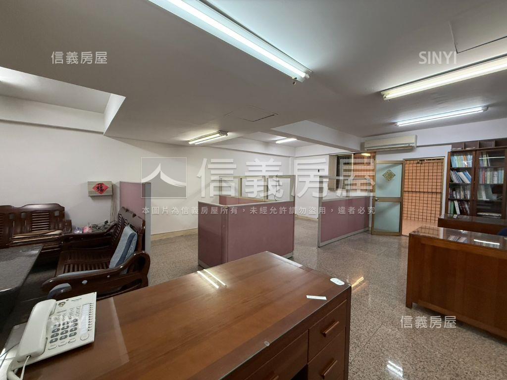 陽光靜巷一樓門前方便停車房屋室內格局與周邊環境