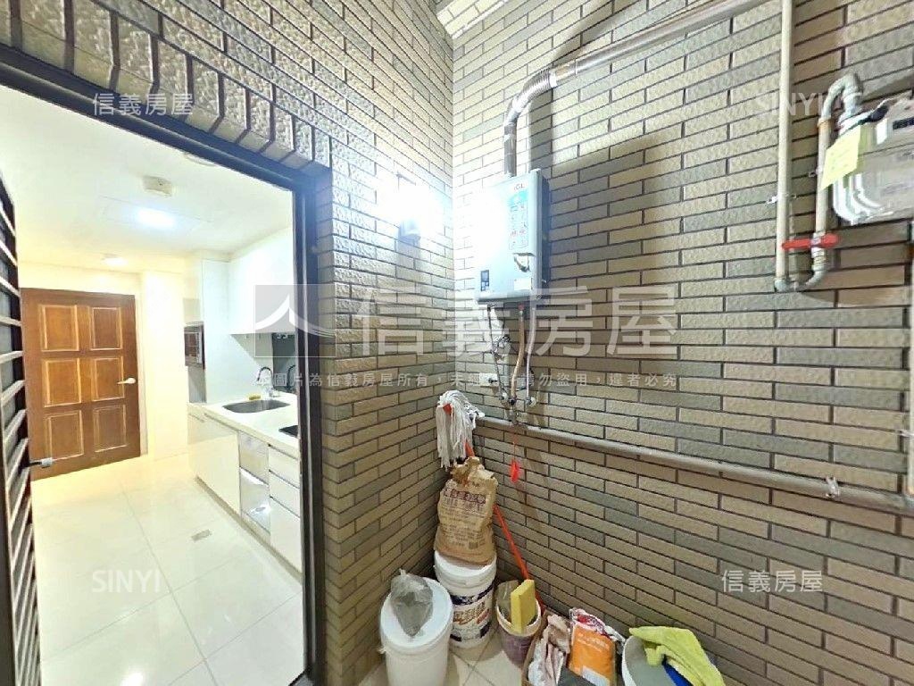 捷運迴龍捷運家境一樓房屋室內格局與周邊環境