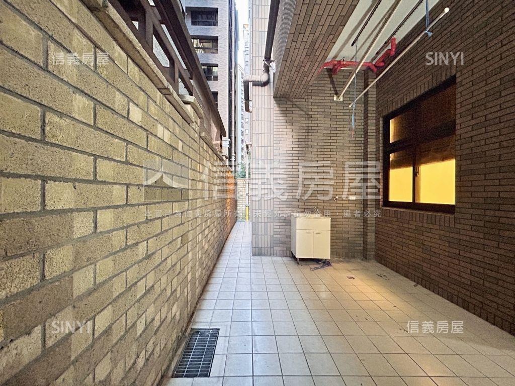 捷運迴龍捷運家境一樓房屋室內格局與周邊環境