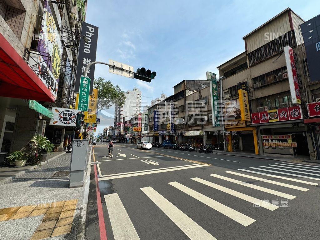 黎明河南｜採光三房車位房屋室內格局與周邊環境