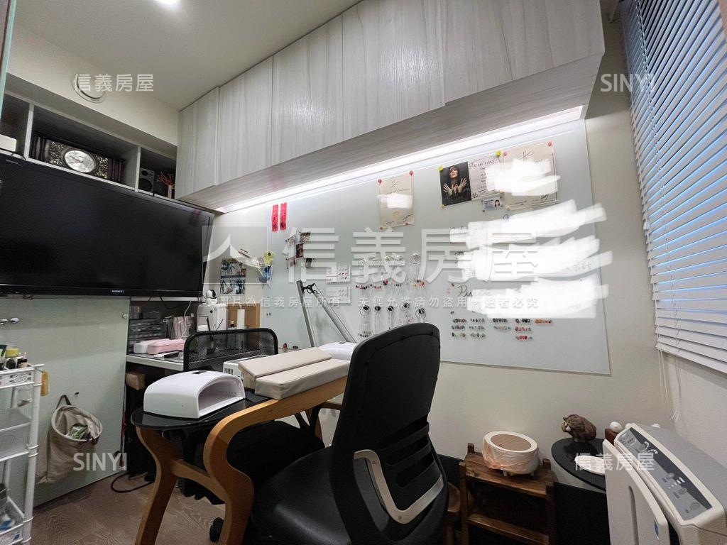 Ａ９峰閣四房平面車位房屋室內格局與周邊環境