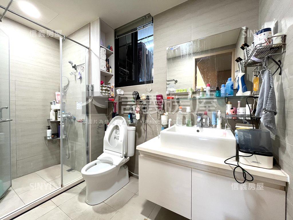 Ａ９峰閣四房平面車位房屋室內格局與周邊環境