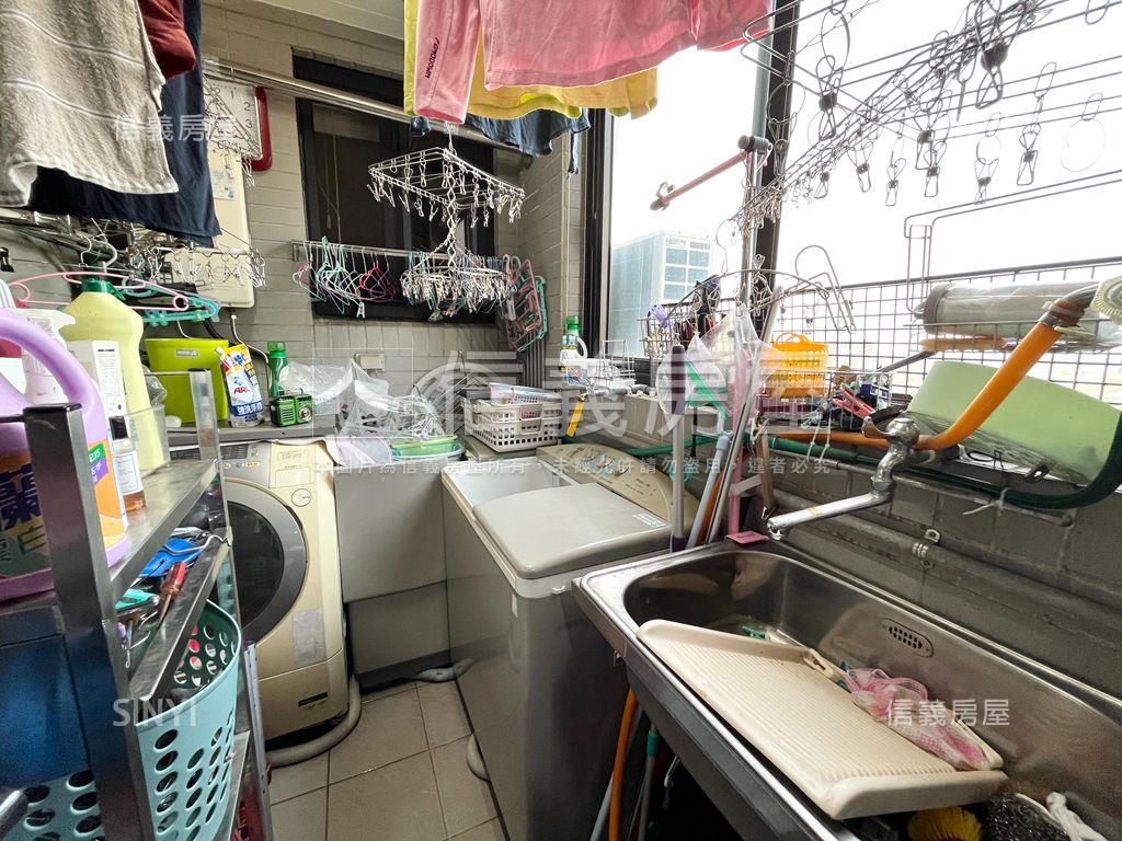 Ａ９峰閣四房平面車位房屋室內格局與周邊環境