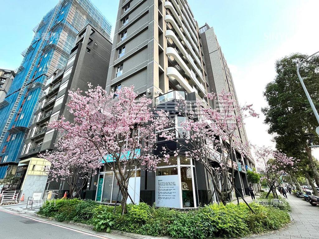 Ａ９峰閣四房平面車位房屋室內格局與周邊環境