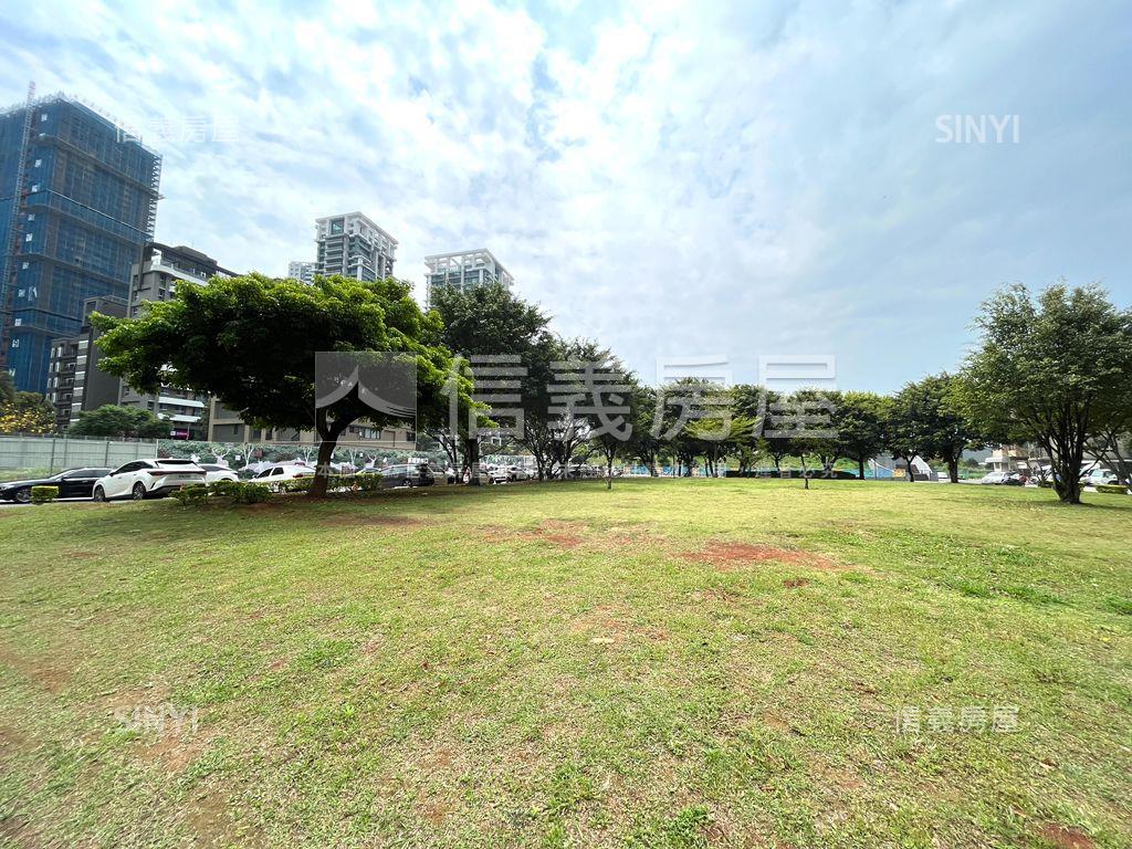 Ａ９峰閣四房平面車位房屋室內格局與周邊環境