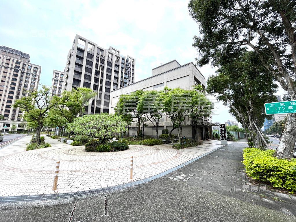 Ａ９峰閣四房平面車位房屋室內格局與周邊環境