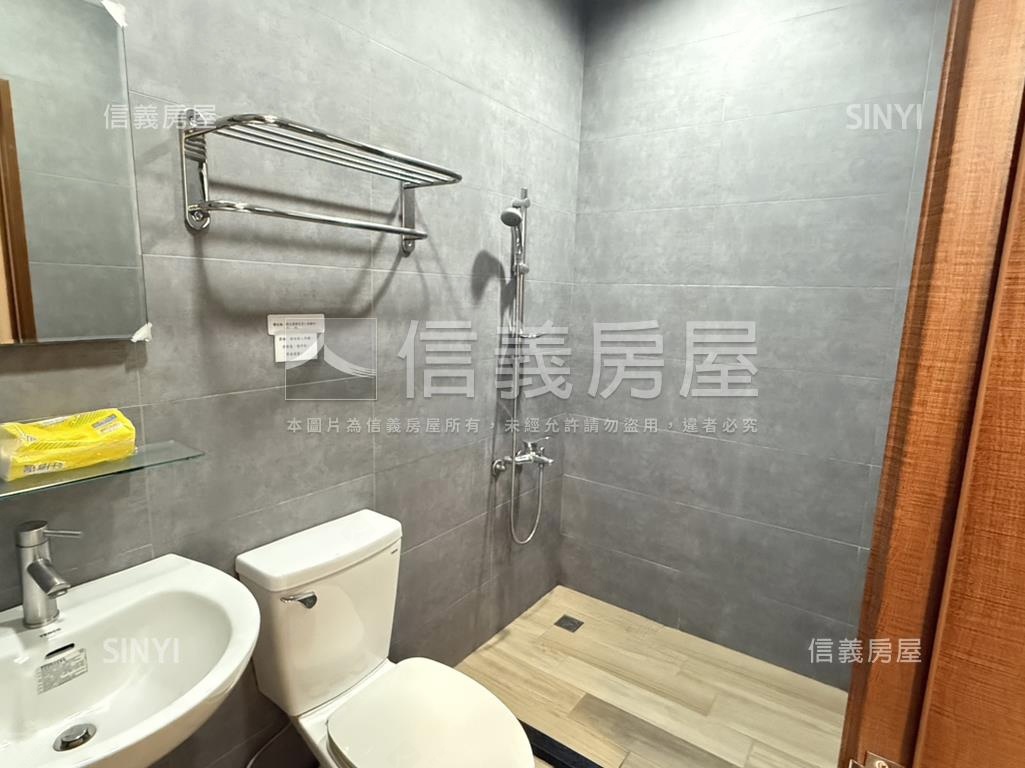 近麥當勞•陽台套房收租寶房屋室內格局與周邊環境