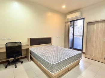 近麥當勞•陽台套房收租寶