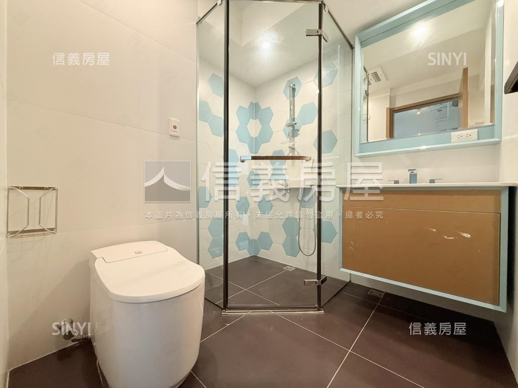 京城新世界景觀兩房平車房屋室內格局與周邊環境