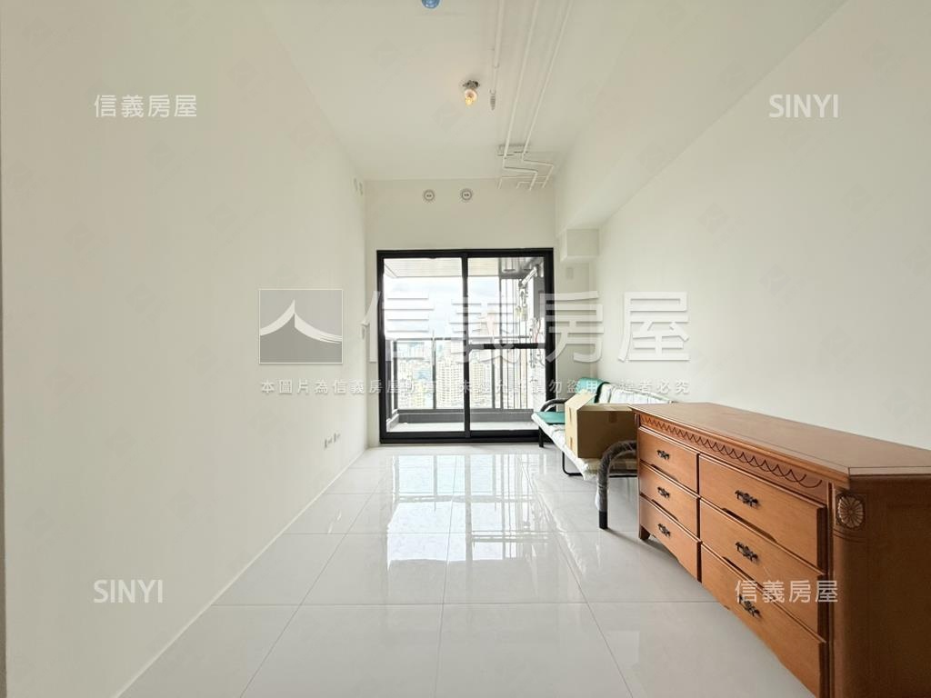 京城新世界景觀兩房平車房屋室內格局與周邊環境