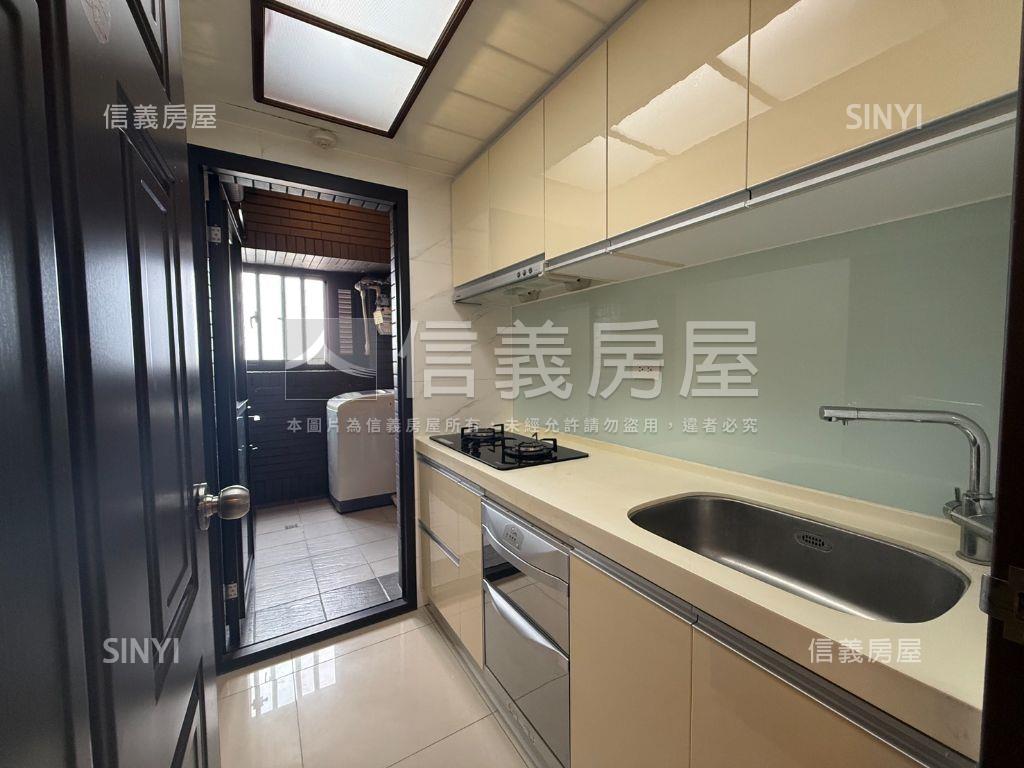 學校旁☆新帝標★兩房車位房屋室內格局與周邊環境