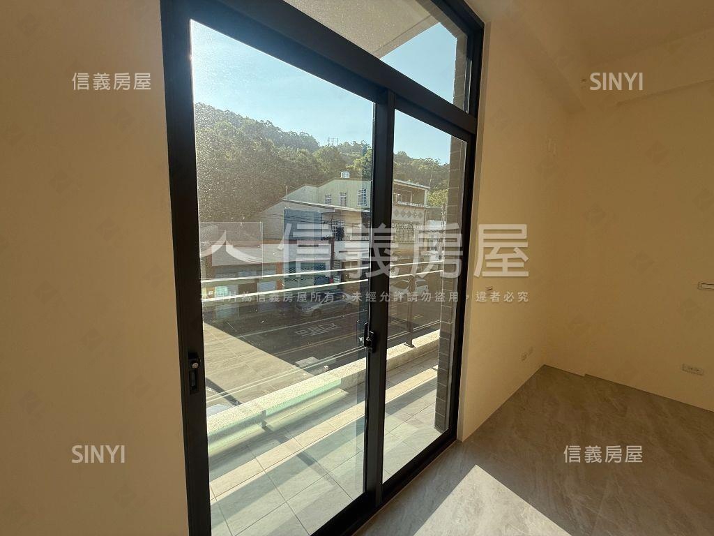 科技產業園區旁全新別墅Ｃ房屋室內格局與周邊環境