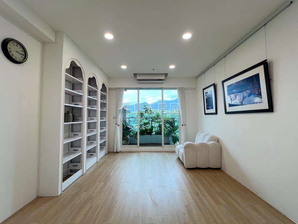 ＶＩＴＡ高樓山景質感三房房屋室內格局與周邊環境