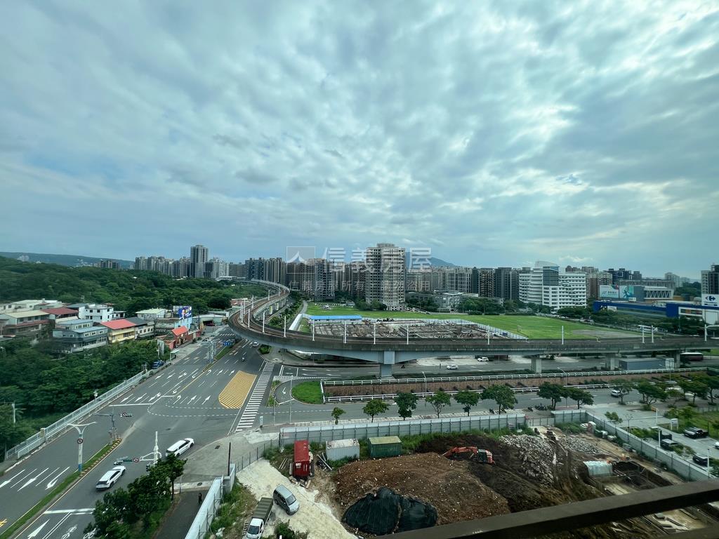 ＶＩＴＡ高樓山景質感三房房屋室內格局與周邊環境