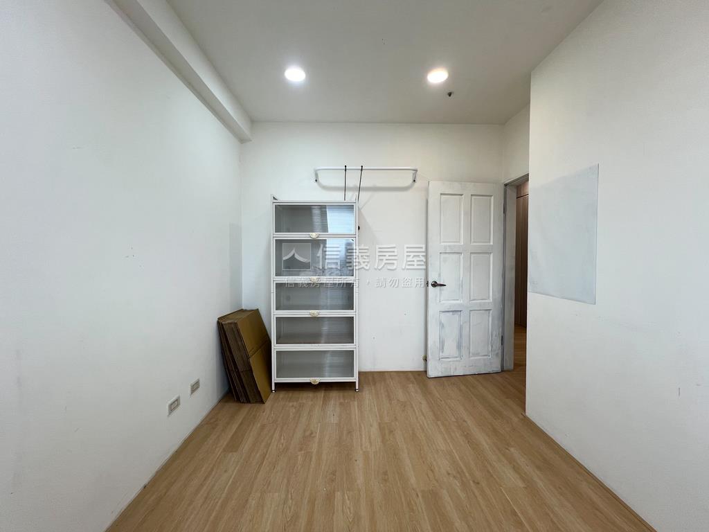 ＶＩＴＡ高樓山景質感三房房屋室內格局與周邊環境