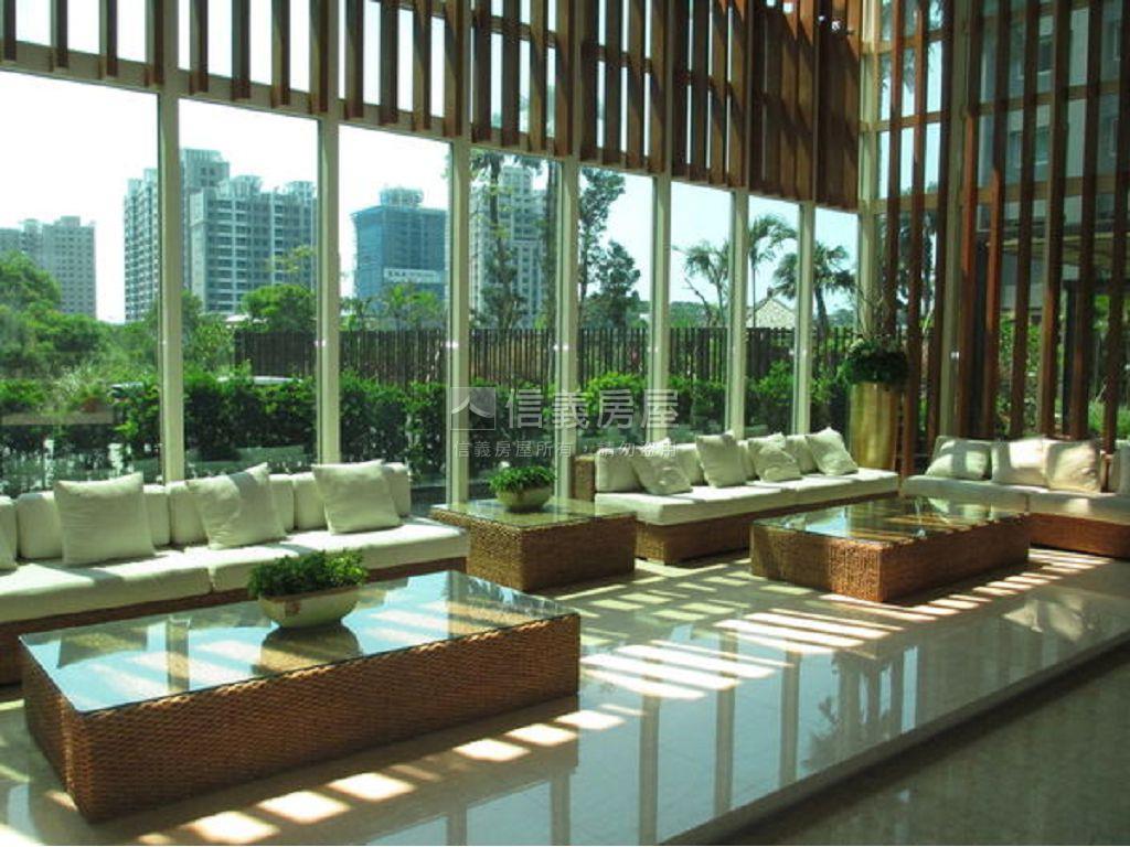 ＶＩＴＡ高樓山景質感三房房屋室內格局與周邊環境