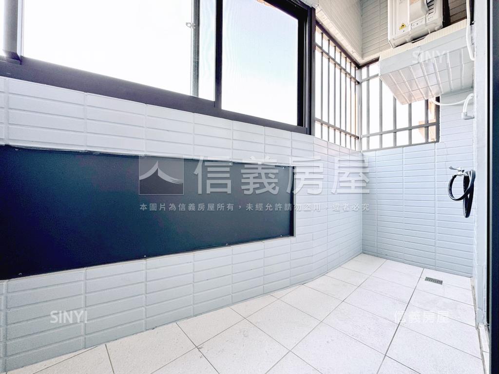 近捷運精裝３房邊間採光房屋室內格局與周邊環境