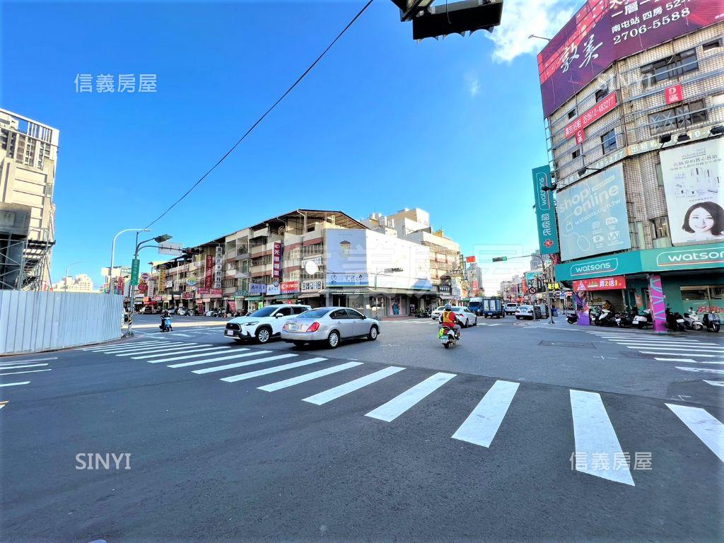 ＶＲ正向心路臨路透店可看房屋室內格局與周邊環境