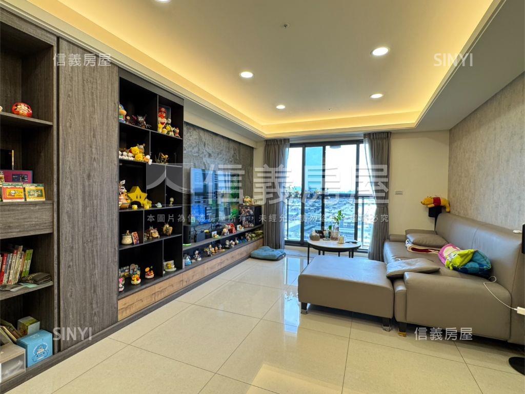 艾美館６次頂美景三房平車房屋室內格局與周邊環境