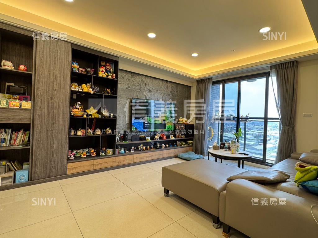 艾美館６次頂美景三房平車房屋室內格局與周邊環境