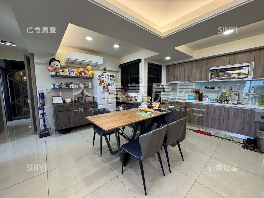 艾美館６次頂美景三房平車房屋室內格局與周邊環境